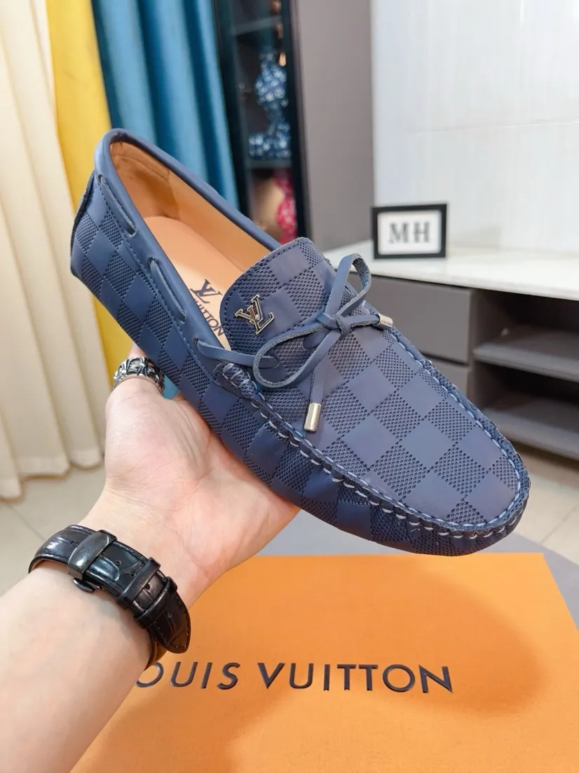 Men's men's shoes💰400🌹🌹[LV Louis Vuitton] New men's beanie shoes💝💝.. Top-grade imported cowhide embossed➕Comfortable leather lining. It is extremely skin-friendly and comfortable, feels very delicate, and the shape is very correct! Perfectly reflects the three-dimensional sense, code number: 38-44